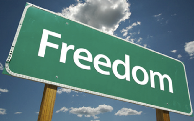 grVY7x5t-g0SxyboF-freedom-sign